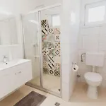 House Of Albina- 10 M Od Mora Vakantiehuis *