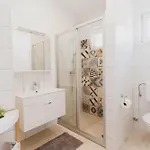 Vakantiehuis House Of Albina- 10 M Od Mora *