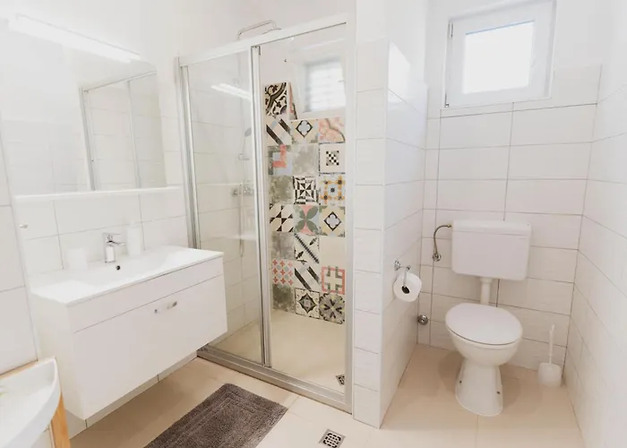 House Of Albina- 10 M Od Mora Nyaraló *